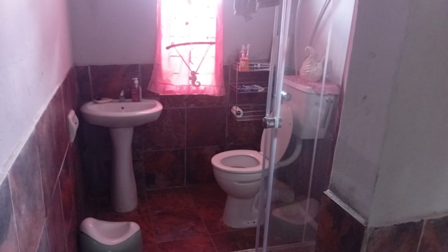 4 Bedroom Property for Sale in Roodewal Free State